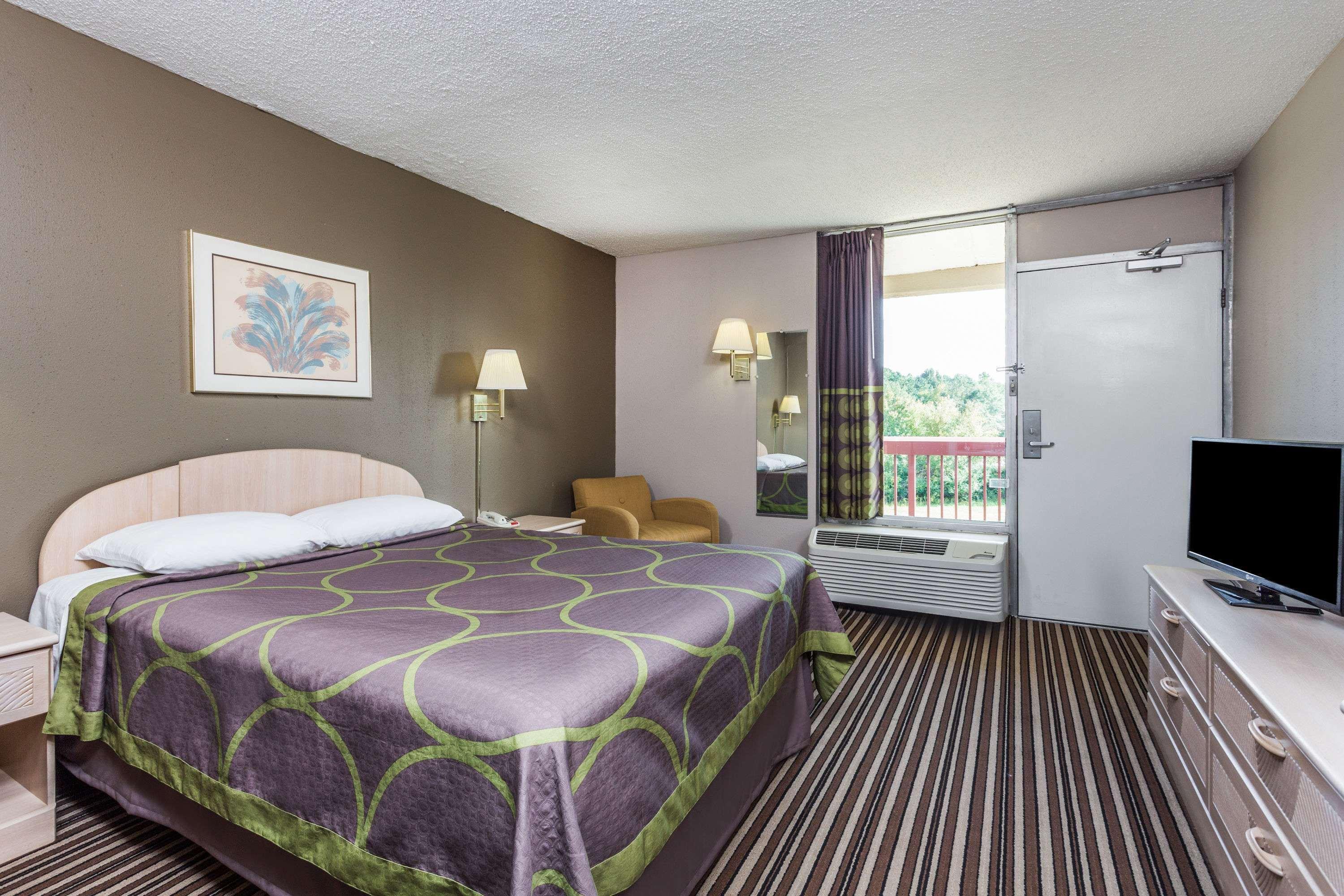 ซูเปอร์ 8 บาย วินด์แฮม คอมเมิร์ซ Hotel ภายนอก รูปภาพ