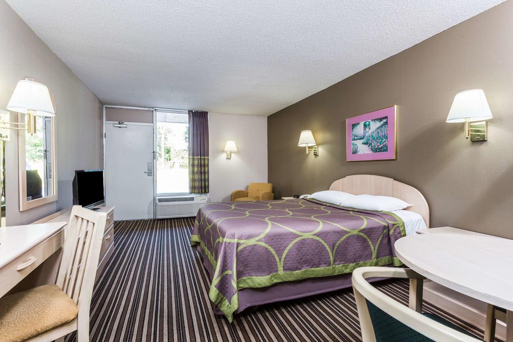 ซูเปอร์ 8 บาย วินด์แฮม คอมเมิร์ซ Hotel ภายนอก รูปภาพ